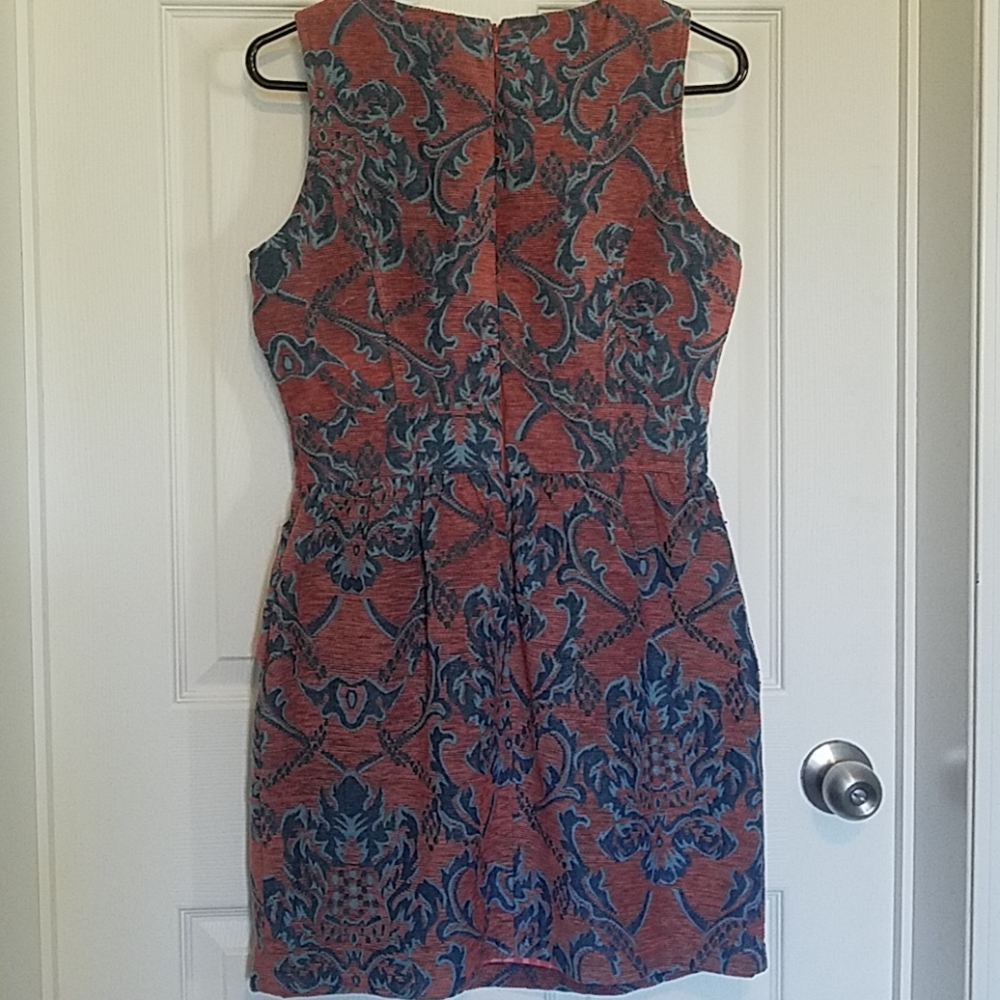 Dress - Picture 4 of 4